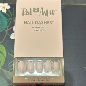 Red Aspen Nail Dashes - On Point, Brynn